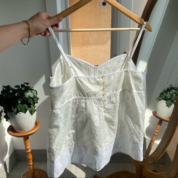 Women’a size large white blouse - Picture 3 of 4